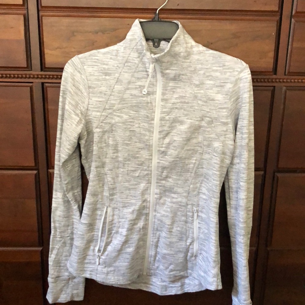 Lululemon jacket size 8